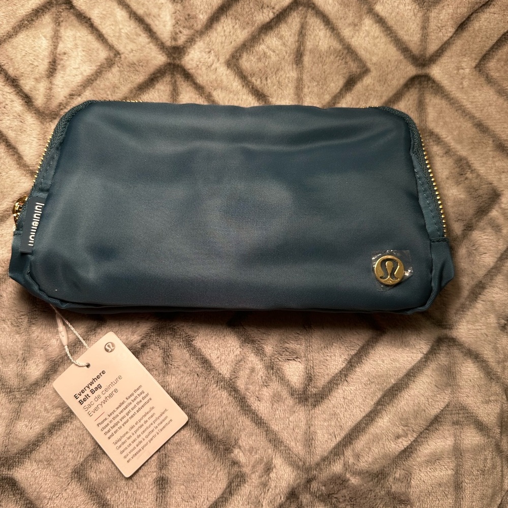 lululemon Everywhere 1L Belt Bag Pouch - Teal
